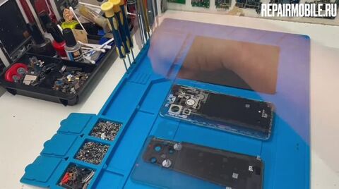 Кадр из видео: Замена стекла OnePlus 10 Pro без замены дисплея | Оригинальная переклейка OCA с гарантией 🔧