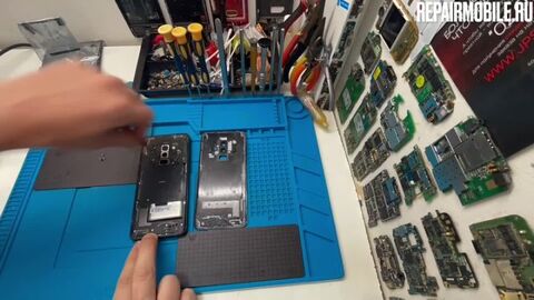 Кадр из видео: Замена стекла на Samsung Galaxy S9 Plus